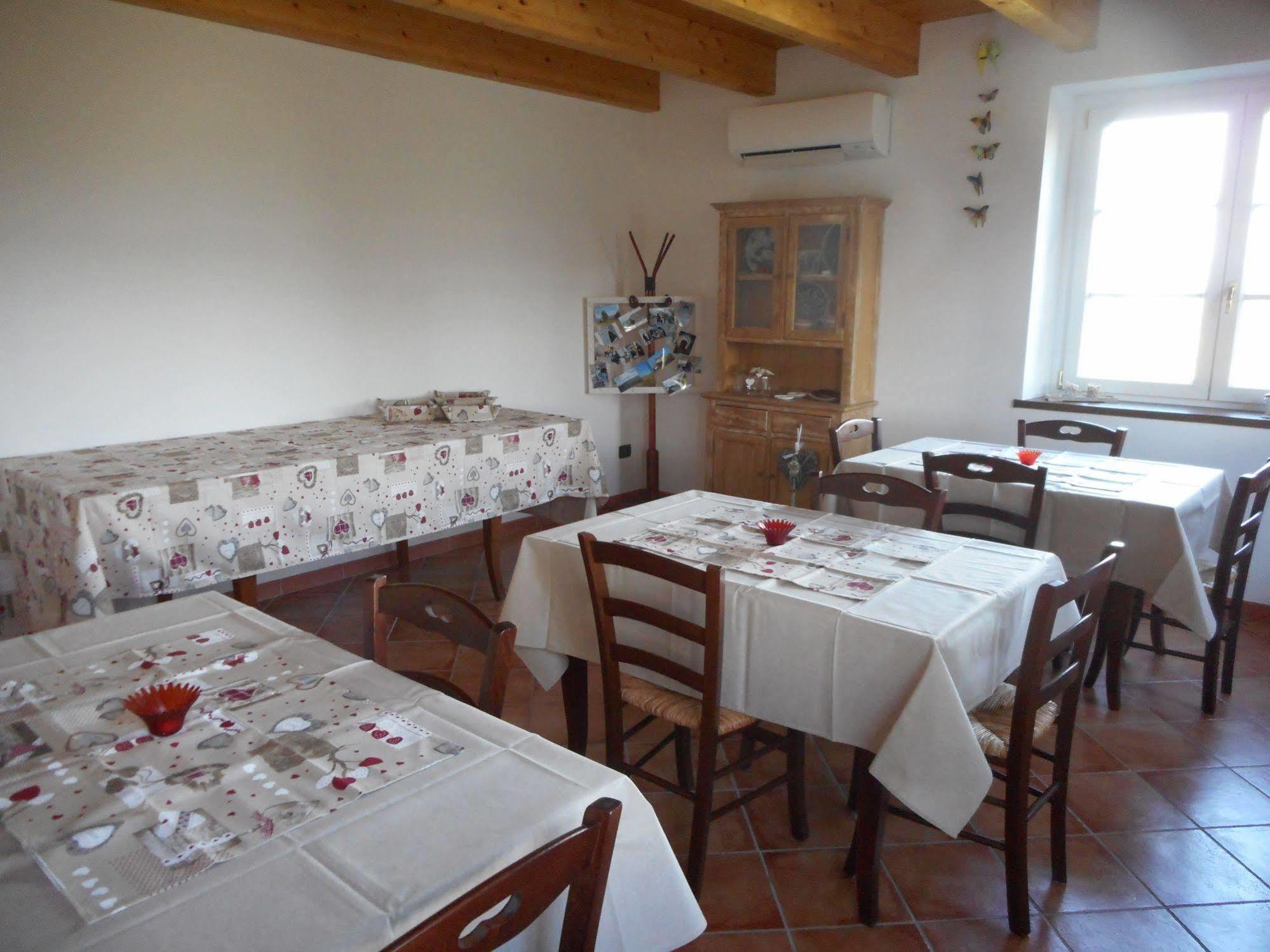 Agriturismo Cascina Serra Cossano Belbo Ngoại thất bức ảnh