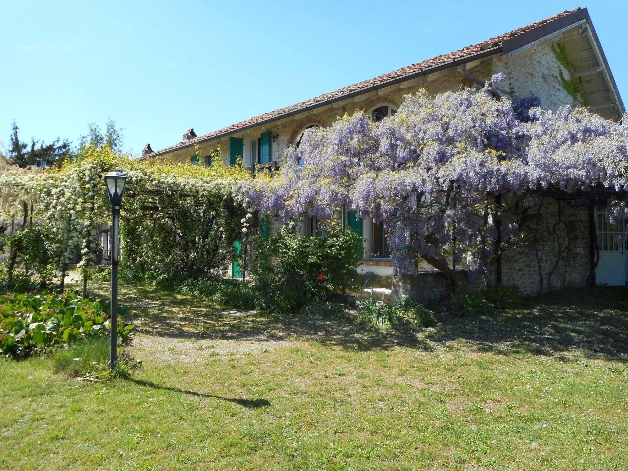 Agriturismo Cascina Serra Cossano Belbo Ngoại thất bức ảnh